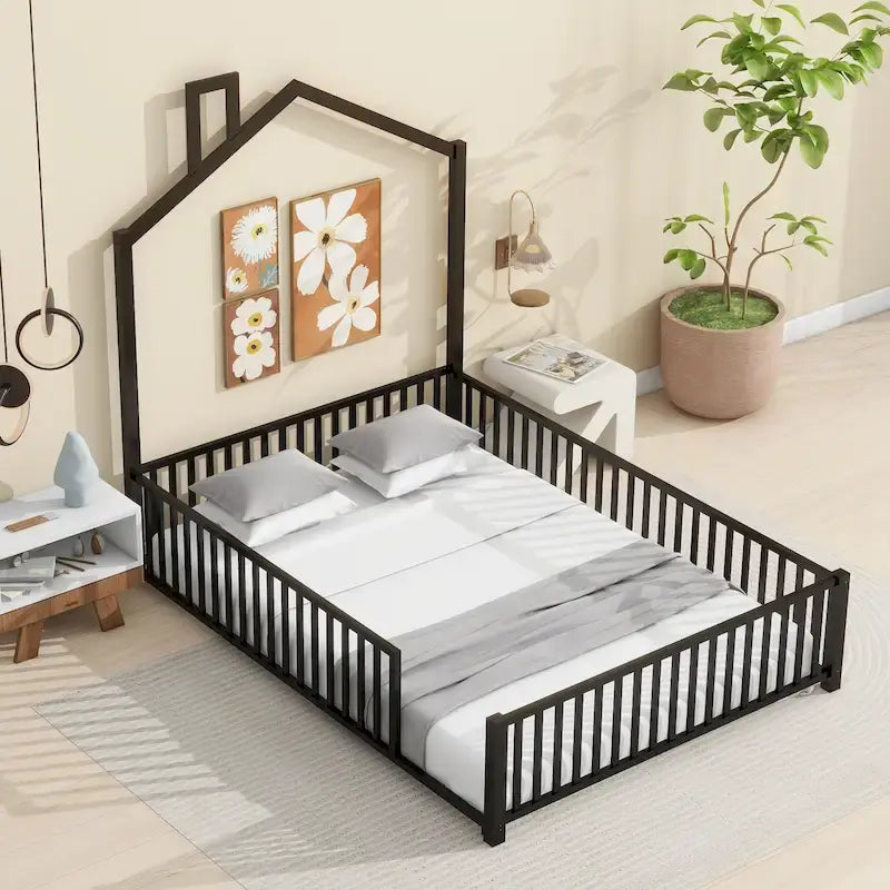Letto a piattaforma in metallo a una piazza e mezza con sponde di sicurezza e design a camino