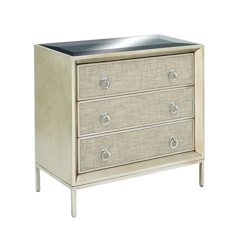 Cassettiera in legno con pannello frontale imbottito, 3 cassetti, piano a specchio e maniglie ad anello - Beige